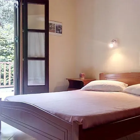 Chara & Apartament Agios Ioannis (Thessaly)